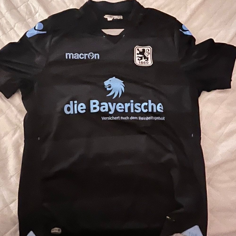 1860‎ Munich German soccer jersey large - Picture 2 of 10